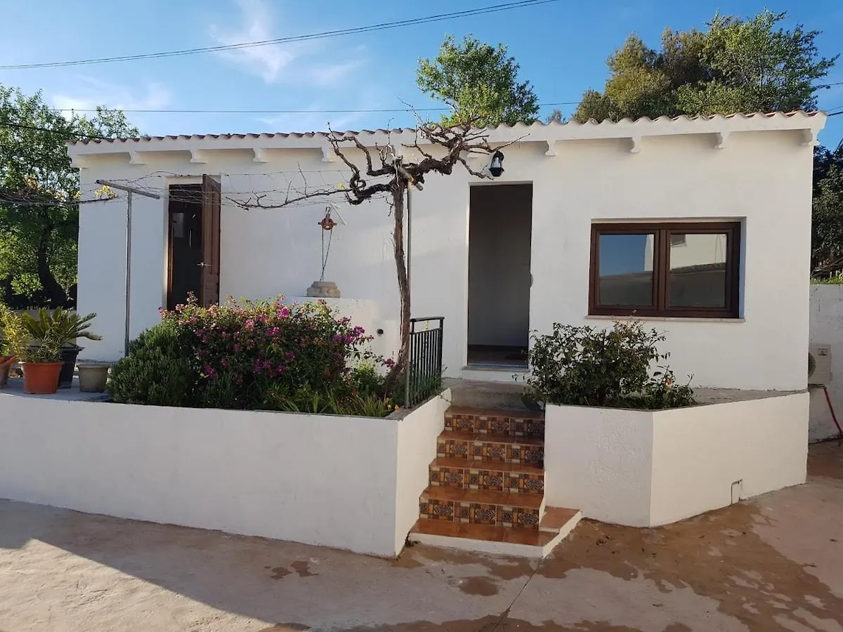 펜션 Villa With Garden, Pool And Views, Remote-Working 캄파네트