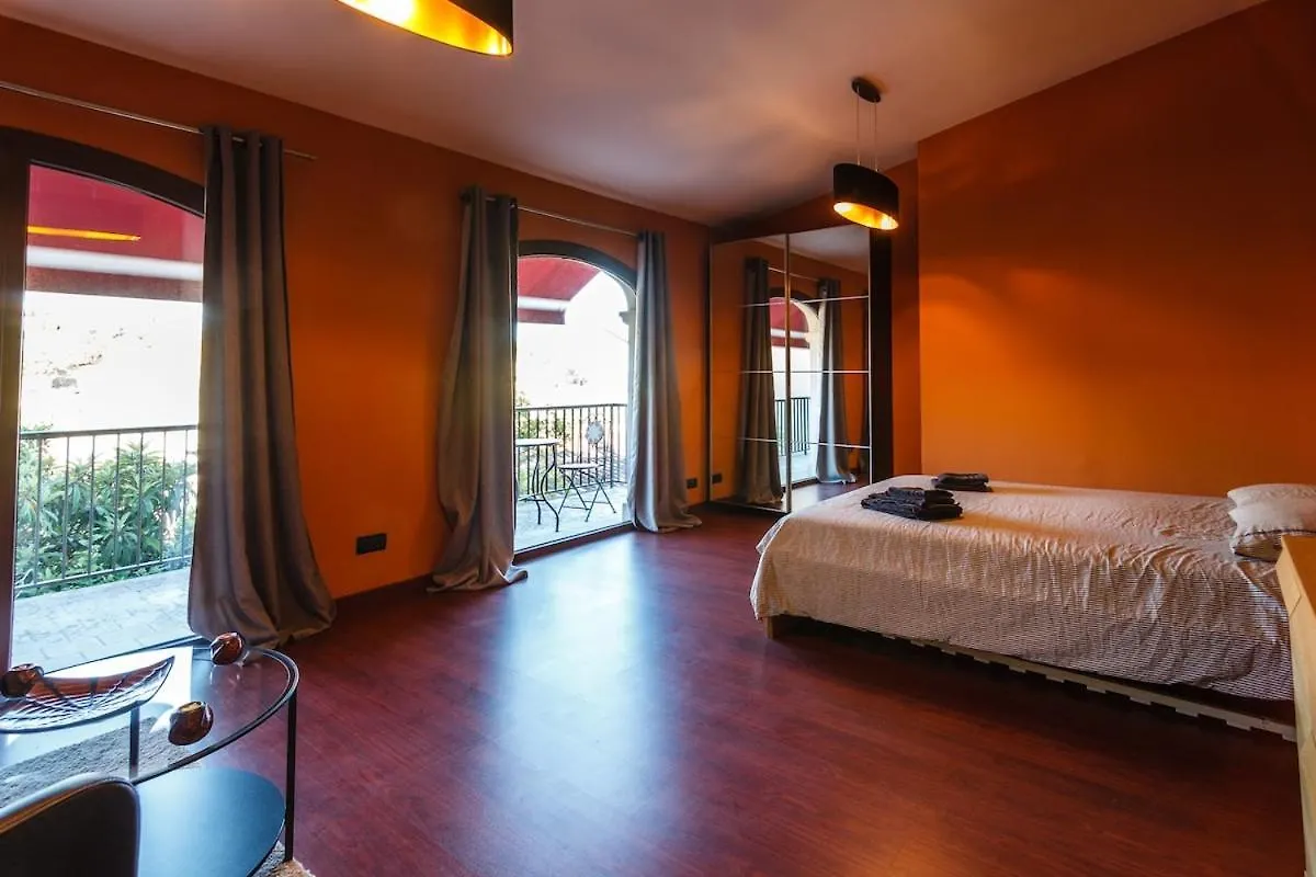 Villa With Garden, Pool And Views, Remote-Working 캄파네트 펜션