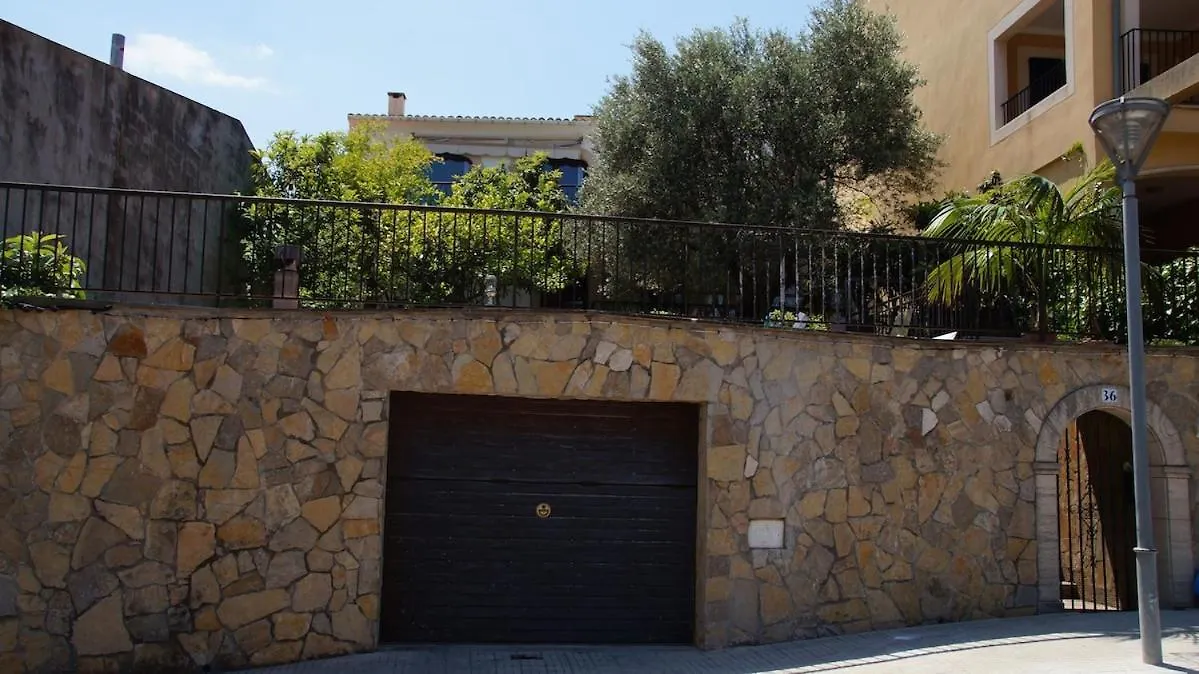 펜션 Villa With Garden, Pool And Views, Remote-Working 캄파네트