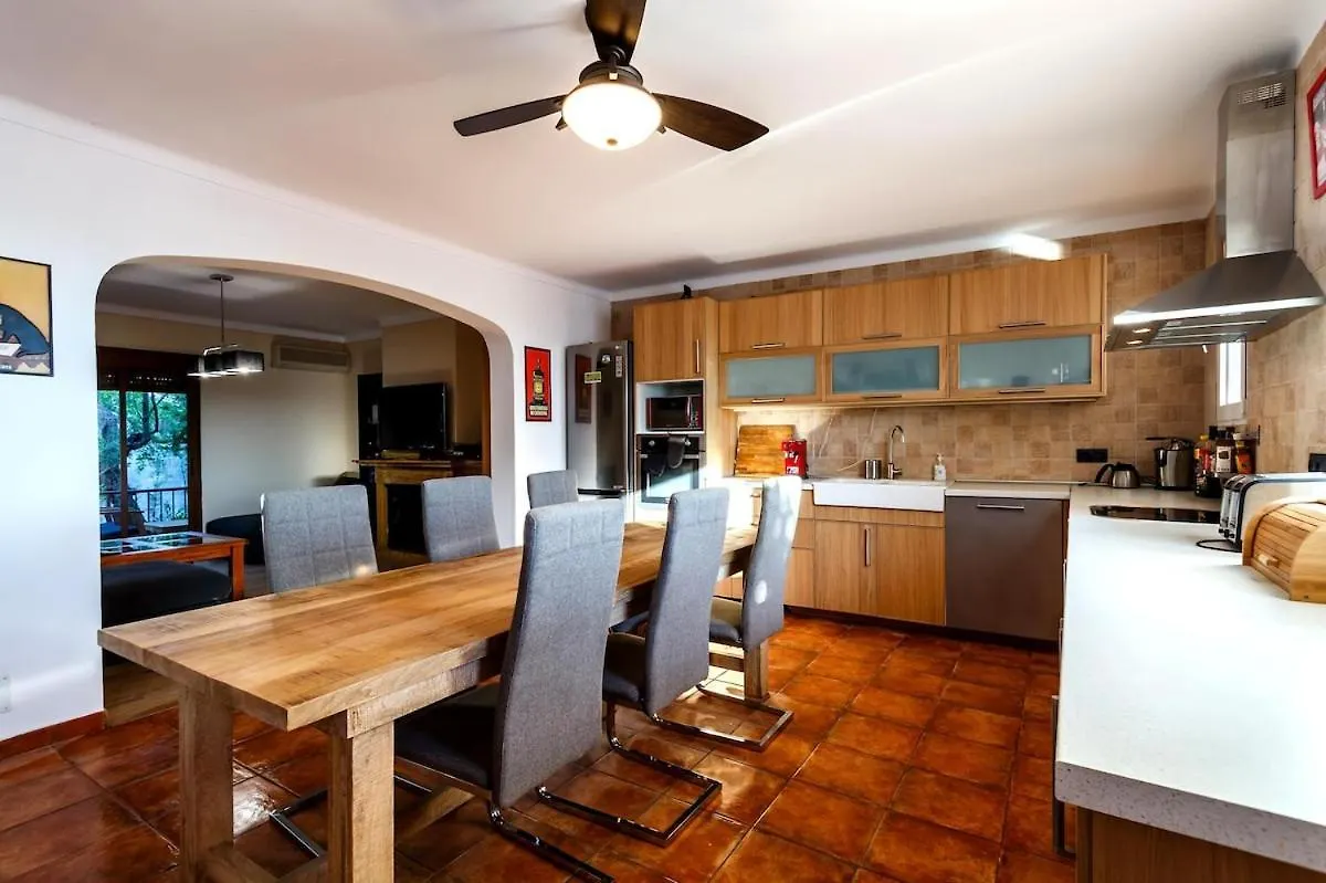 Villa With Garden, Pool And Views, Remote-Working 캄파네트