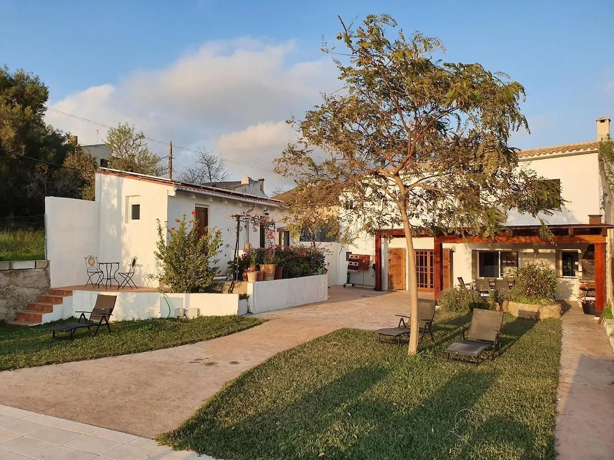 Villa With Garden, Pool And Views, Remote-Working 캄파네트